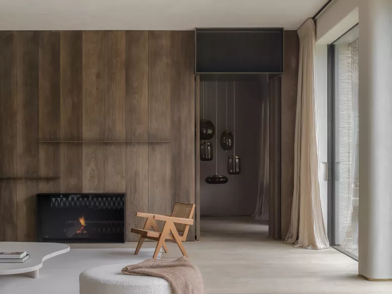 Universal wood bespoke fireplace 